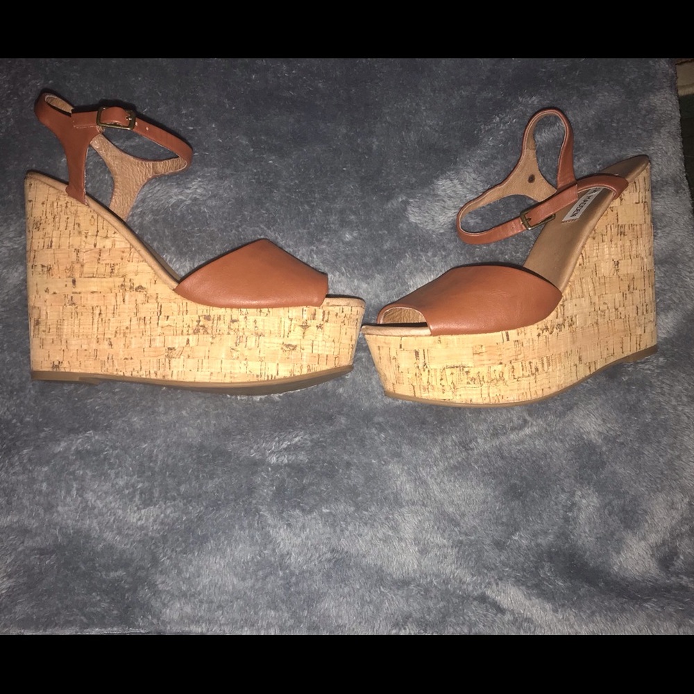 Steven Madden Wedges 🎉